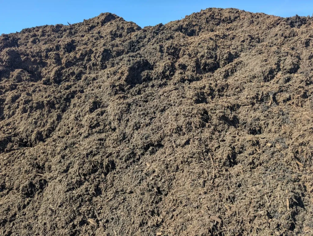 Black Shredded Mulch Delivery in Charlotte, NC